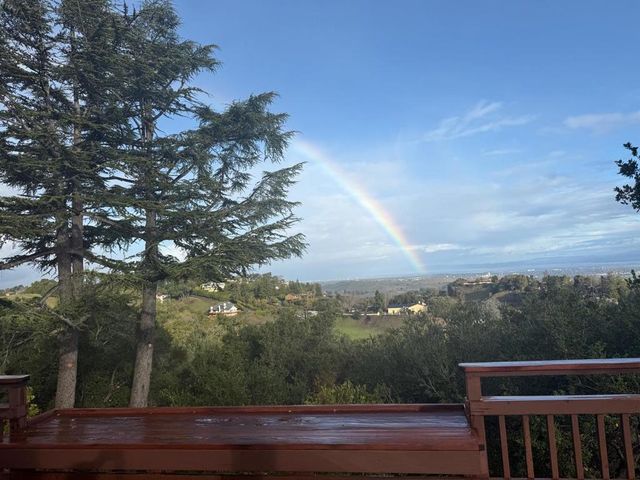 11571 Buena Vista Drive, Los Altos Hills, CA 94022