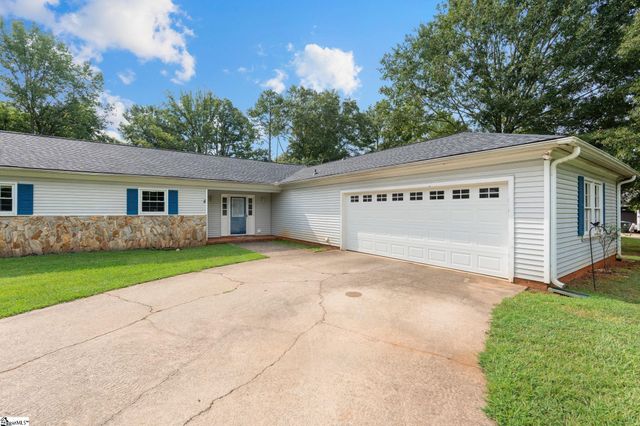 205 Harness Trail, Simpsonville, SC 29681