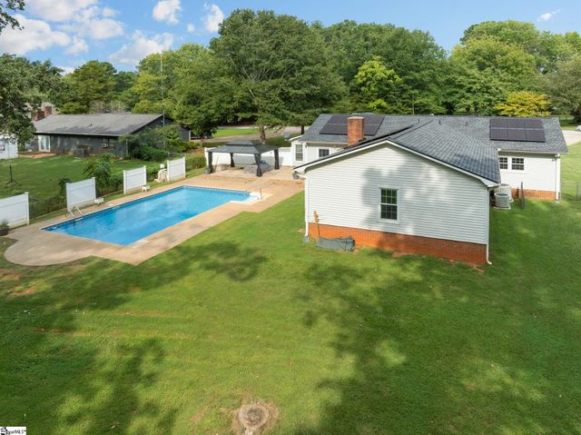 205 Harness Trail, Simpsonville, SC 29681