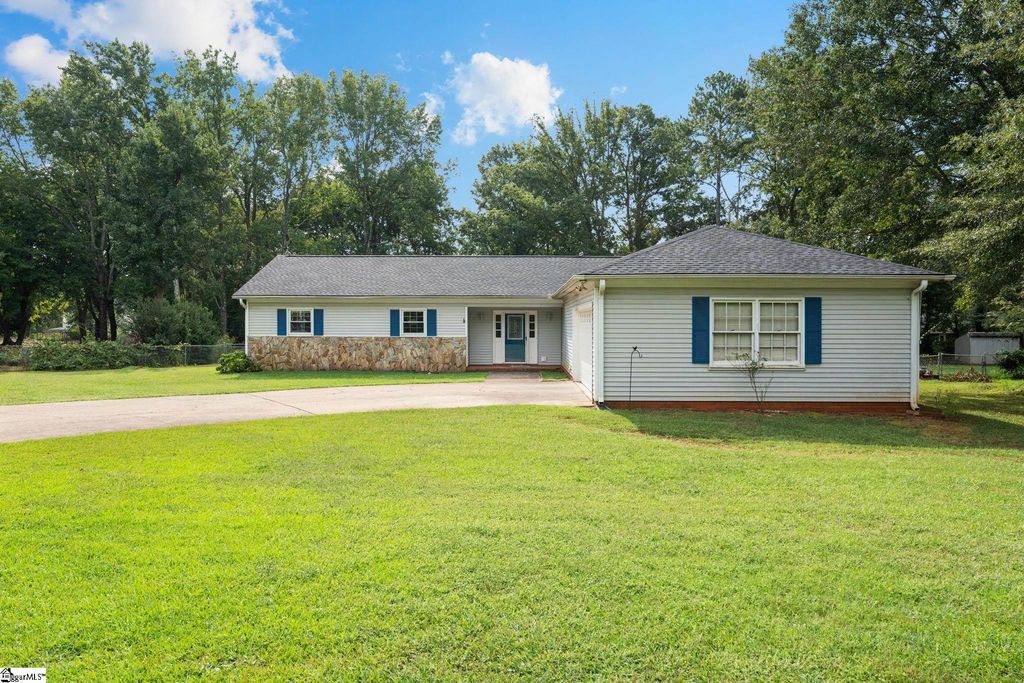 205 Harness Trail, Simpsonville, SC 29681