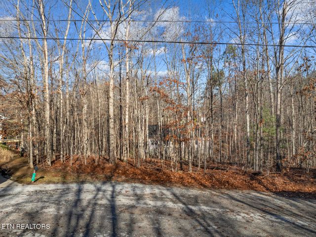 34 Clinebrook Drive, Crossville, TN 38558