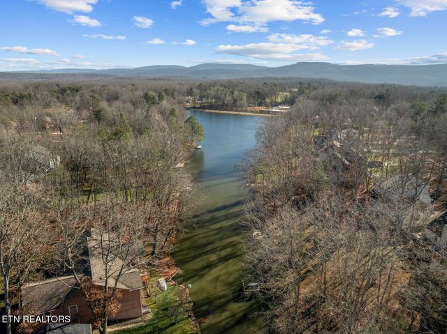 34 Clinebrook Drive, Crossville, TN 38558