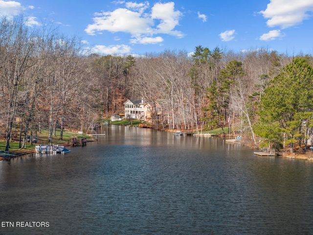 34 Clinebrook Drive, Crossville, TN 38558