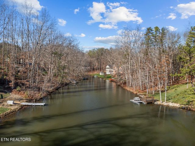 34 Clinebrook Drive, Crossville, TN 38558