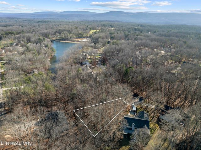 34 Clinebrook Drive, Crossville, TN 38558