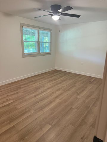 1806 ROSE DR, Columbia, MO 65202