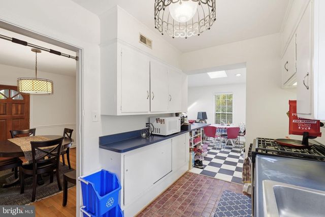 8209 MEADOWBROOK LN, Chevy Chase, MD 20815