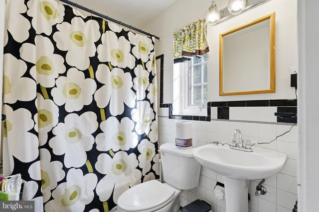 8209 MEADOWBROOK LN, Chevy Chase, MD 20815