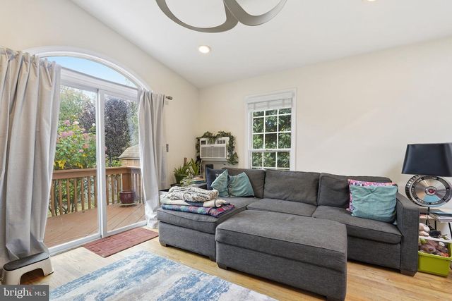 8209 MEADOWBROOK LN, Chevy Chase, MD 20815