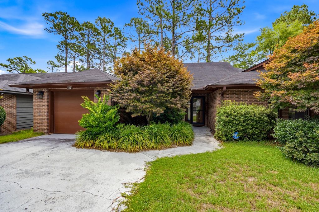 117 Mayberry Ln., Conway, SC 29526
