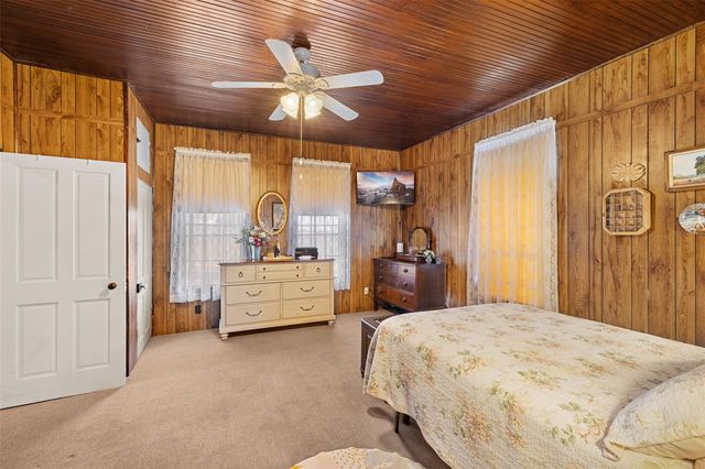 1546 County Road 203, Paige, TX 78659