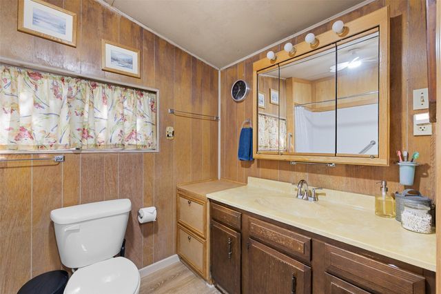 1546 County Road 203, Paige, TX 78659