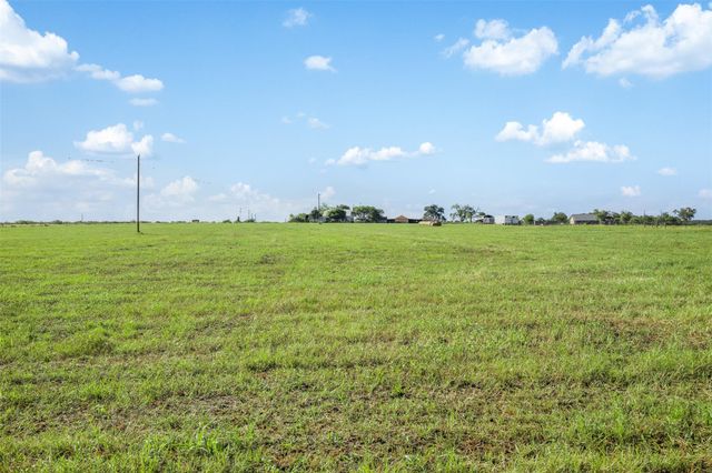 1546 County Road 203, Paige, TX 78659
