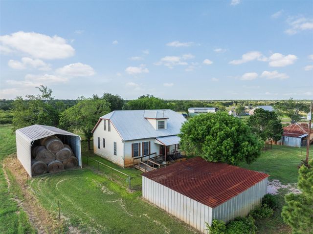 1546 County Road 203, Paige, TX 78659