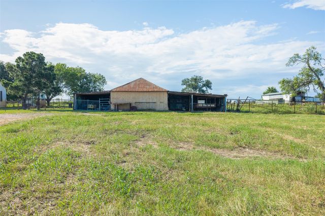 1546 County Road 203, Paige, TX 78659