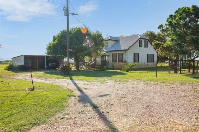 1546 County Road 203, Paige, TX 78659