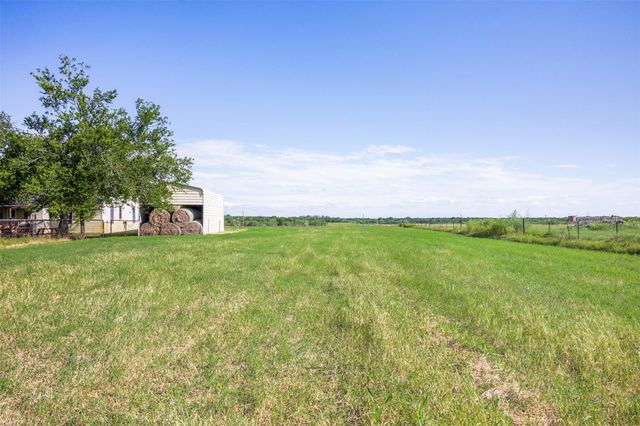 1546 County Road 203, Paige, TX 78659