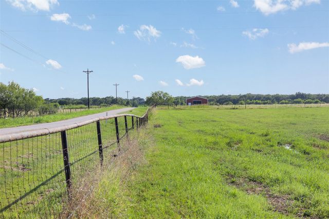 1546 County Road 203, Paige, TX 78659
