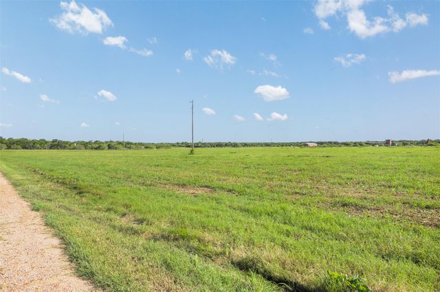 1546 County Road 203, Paige, TX 78659