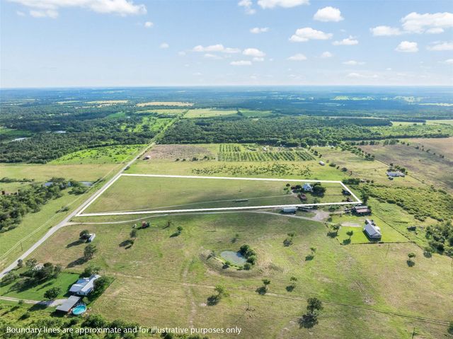 1546 County Road 203, Paige, TX 78659