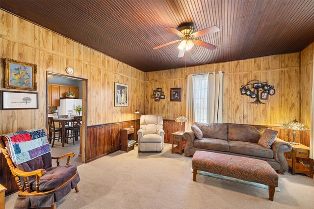 1546 County Road 203, Paige, TX 78659