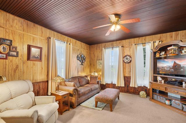 1546 County Road 203, Paige, TX 78659