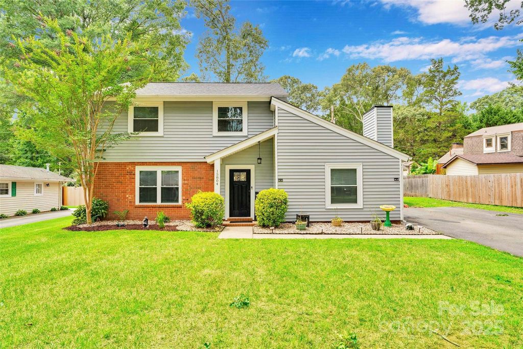 15804 Fairfield Drive, Matthews, NC 28104