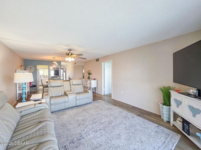 3606 S Peninsula Dr Apt 605, Port Orange, FL 32127