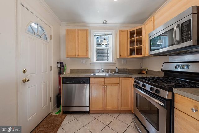 211 S MADEIRA ST, Baltimore, MD 21231