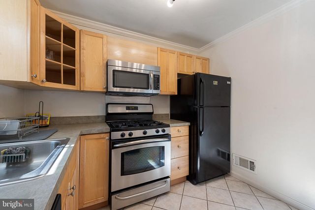 211 S MADEIRA ST, Baltimore, MD 21231