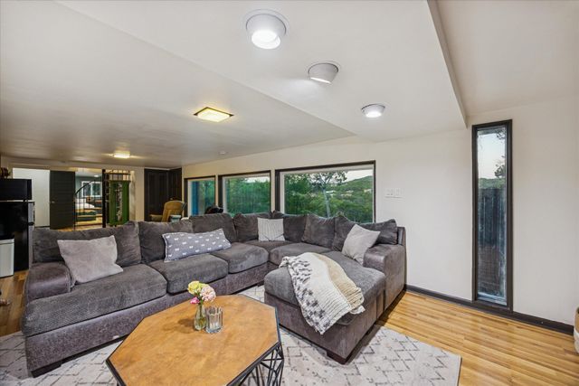 6407 Lynn LN, Lago Vista, TX 78645