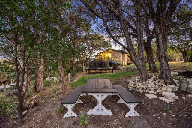 6407 Lynn LN, Lago Vista, TX 78645