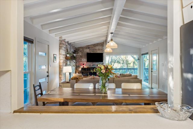 6407 Lynn LN, Lago Vista, TX 78645