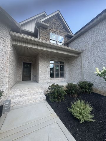 1501 Riggins Dr, Clarksville, TN 37042