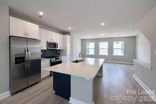 3948 Winterfield Place, Charlotte, NC 28205