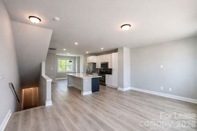 3948 Winterfield Place, Charlotte, NC 28205