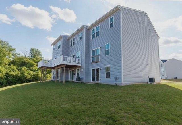 1843 HONEYSUCKLE CT, Downingtown, PA 19335