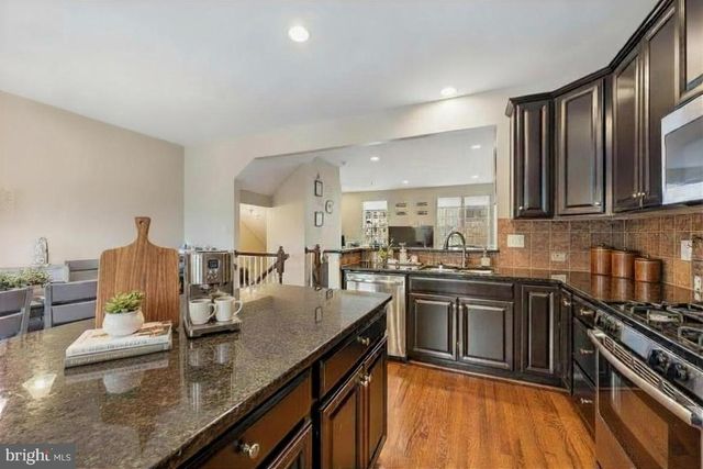 1843 HONEYSUCKLE CT, Downingtown, PA 19335