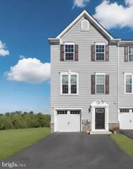 1843 HONEYSUCKLE CT, Downingtown, PA 19335