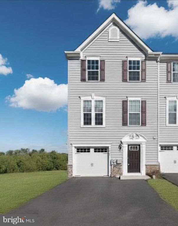 1843 HONEYSUCKLE CT, Downingtown, PA 19335