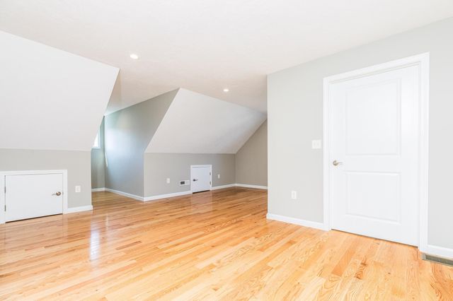 6 Chadwick Circle, Windham, NH 03087