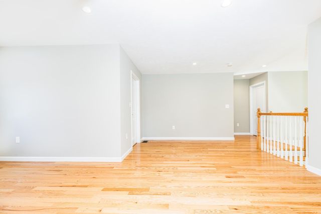 6 Chadwick Circle, Windham, NH 03087