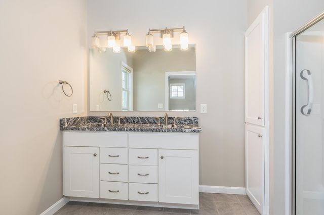 6 Chadwick Circle, Windham, NH 03087