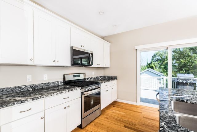 6 Chadwick Circle, Windham, NH 03087
