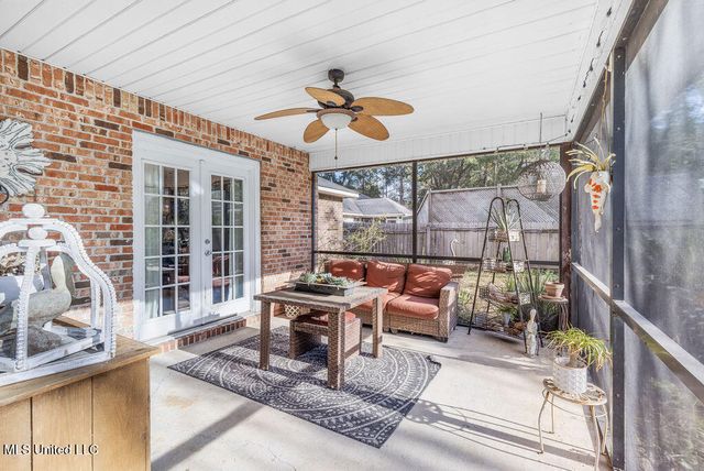 1021 Magnolia Street, Ocean Springs, MS 39564