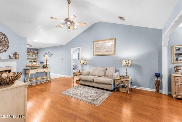 1021 Magnolia Street, Ocean Springs, MS 39564