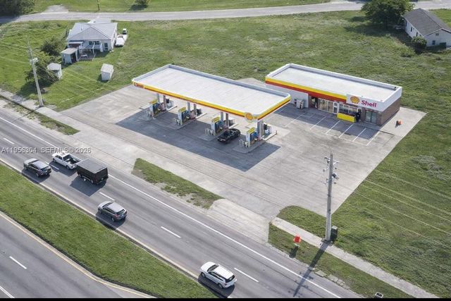 21855 S Dixie Highway, Miami, FL 33170