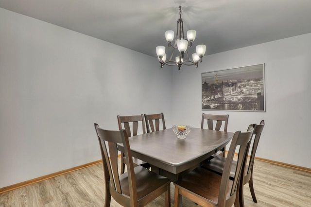 5184 Woodbridge LANE S, Greenfield, WI 53221