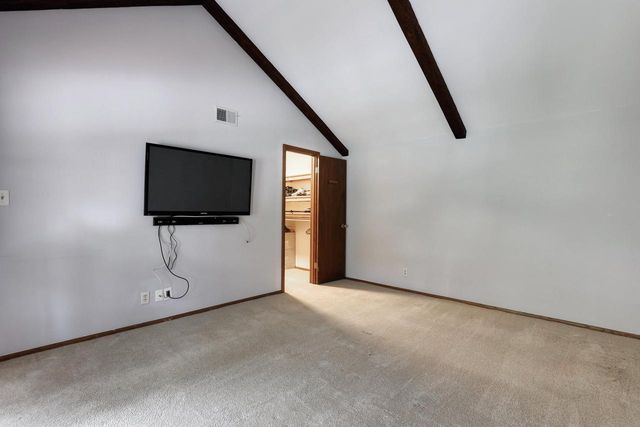 5184 Woodbridge LANE S, Greenfield, WI 53221