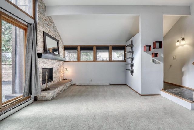 5184 Woodbridge LANE S, Greenfield, WI 53221